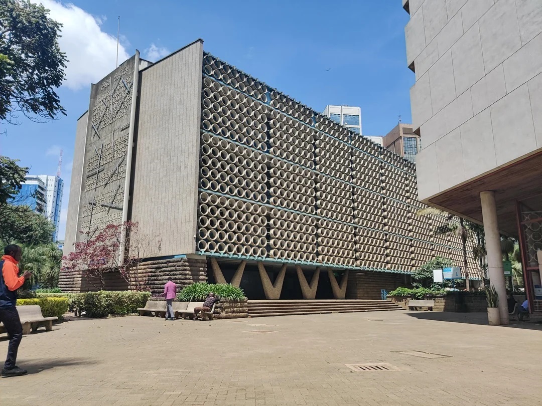 Hyslop Building was designed by Graham McCullough and Triad Architects enveloped in circular elements.