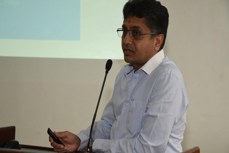 Navin Vekaria, Managing Director, Trancewood L presenting on the topic: Assessing a Potential  product for commercialization